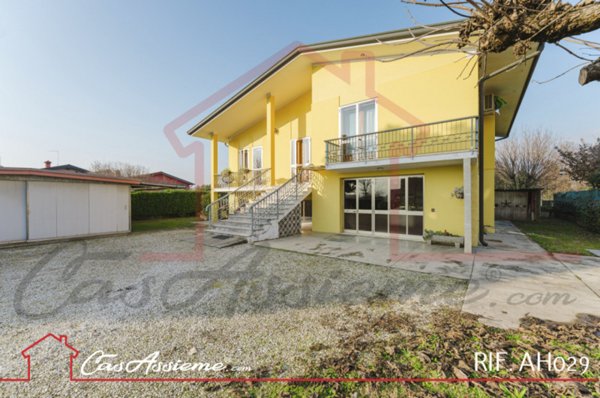 casa indipendente in vendita a Riese Pio X in zona Vallà