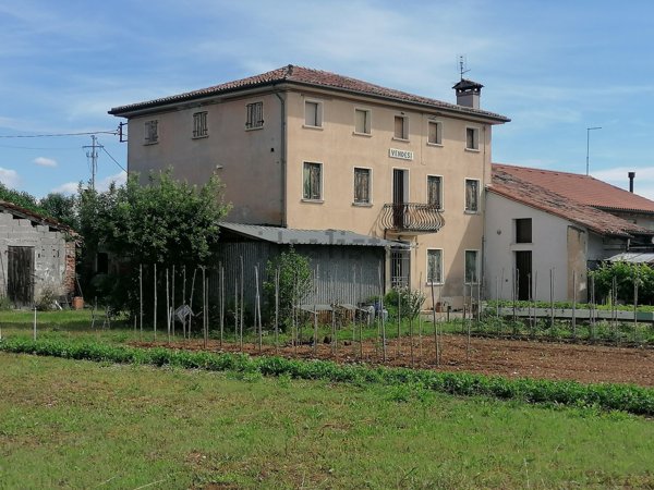 casale in vendita a Riese Pio X in zona Vallà