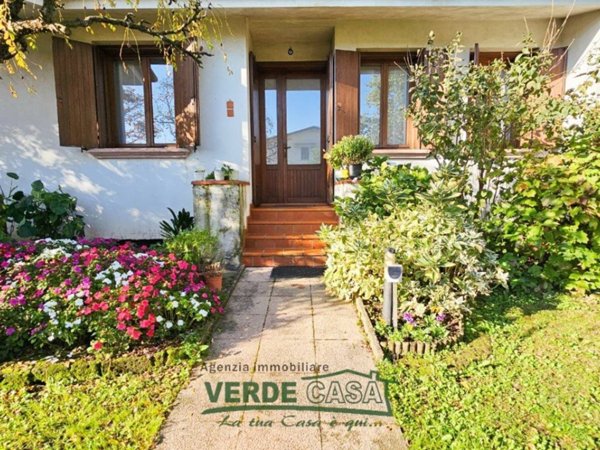 casa indipendente in vendita a Riese Pio X in zona Vallà