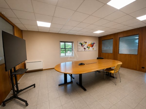 locale commerciale in vendita a Riese Pio X