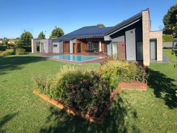 casa indipendente in vendita a Roncade