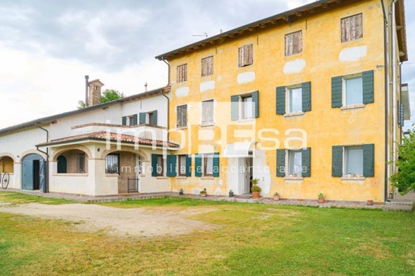 casa indipendente in vendita a Roncade in zona Ca' Tron