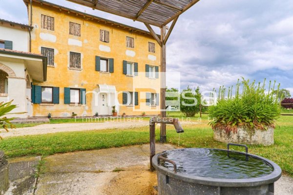 casale in vendita a Roncade in zona Ca' Tron