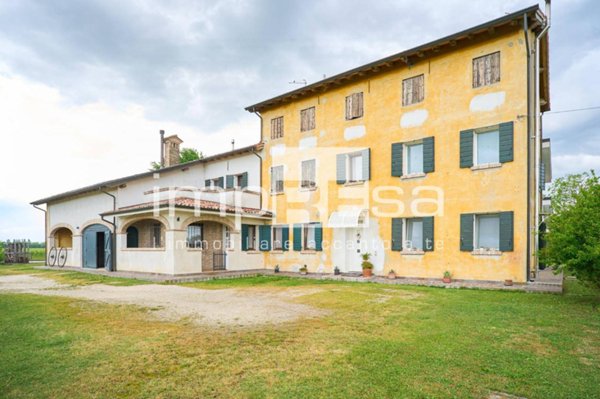 casale in vendita a Roncade in zona Ca' Tron