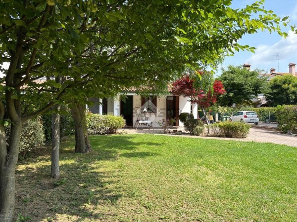 casa indipendente in vendita a Roncade