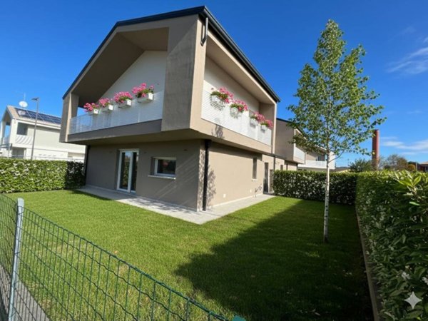 casa indipendente in vendita a Roncade