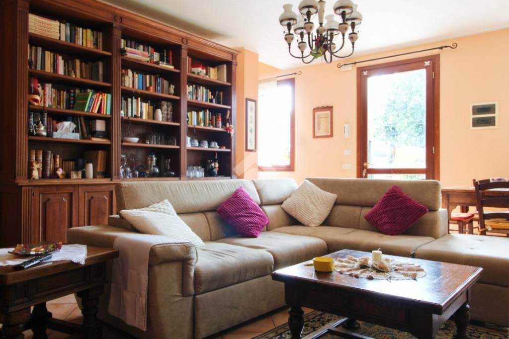 casa indipendente in vendita a Roncade in zona Biancade
