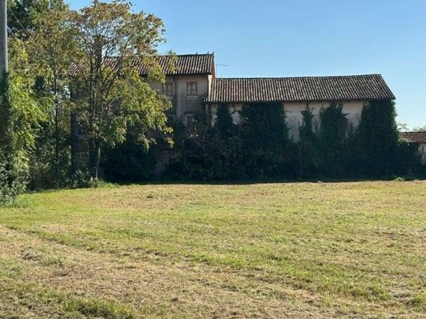 esavano in vendita a Roncade in zona Vallio