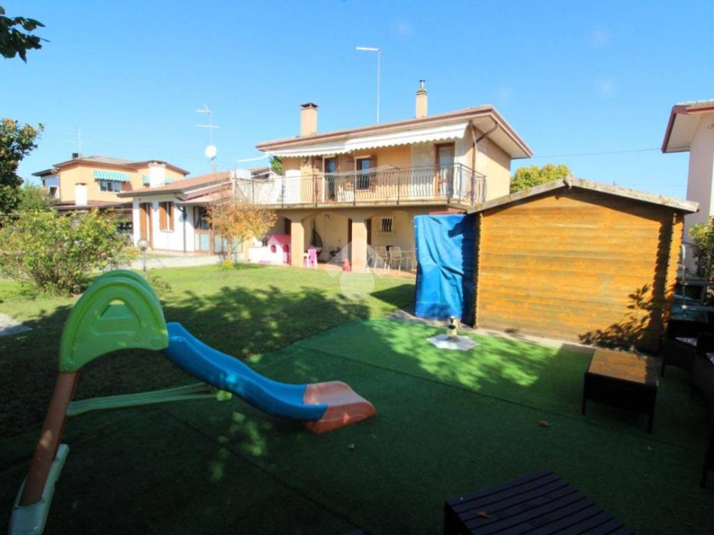 casa indipendente in vendita a Roncade in zona San Cipriano