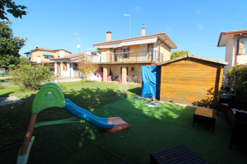 casa indipendente in vendita a Roncade in zona San Cipriano