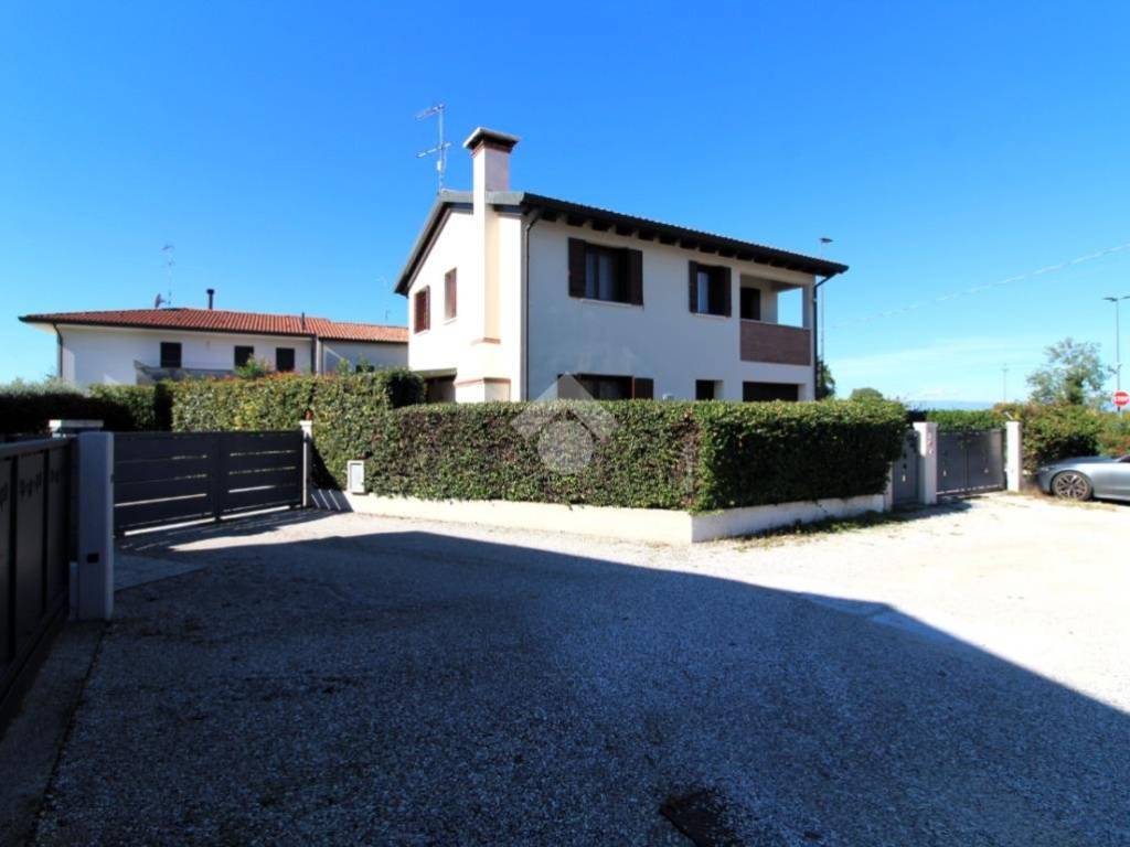 casa indipendente in vendita a Roncade in zona Vallio