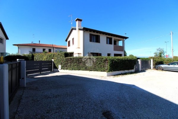 casa indipendente in vendita a Roncade in zona Vallio