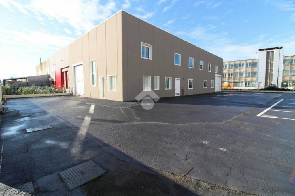 locale di sgombero in vendita a Roncade