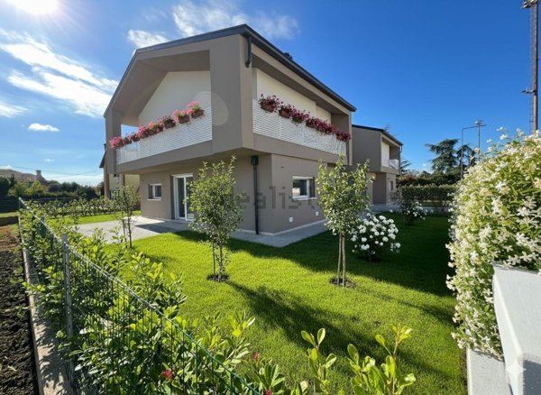 casa indipendente in vendita a Roncade