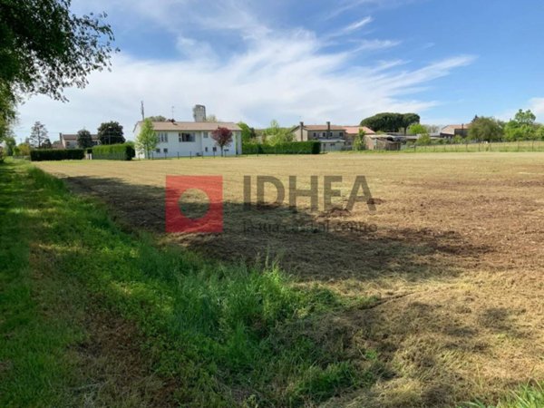 terreno edificabile in vendita a Roncade in zona Biancade