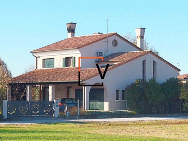 casa indipendente in vendita a Roncade in zona Vallio