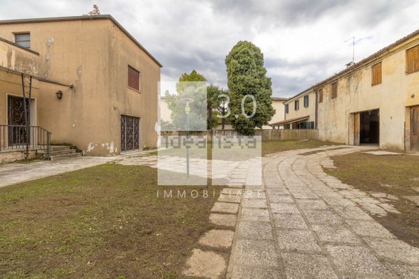 terreno edificabile in vendita a Roncade in zona Biancade