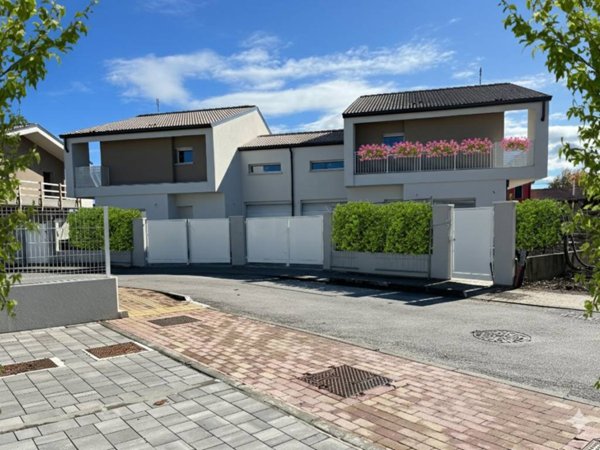 casa indipendente in vendita a Roncade in zona San Cipriano