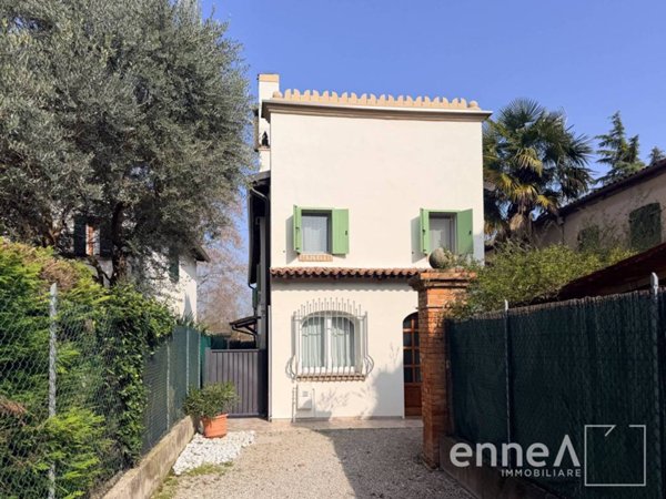 casa indipendente in vendita a Roncade