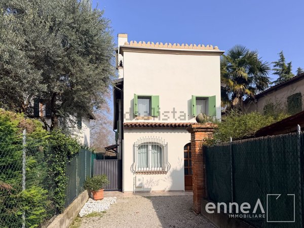 casa indipendente in vendita a Roncade