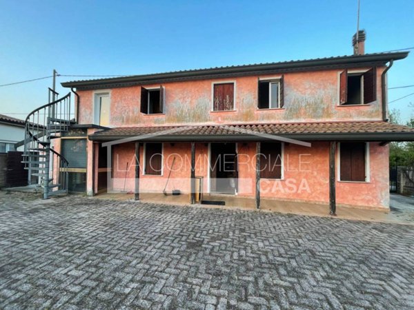 casa indipendente in vendita a Roncade in zona Musestre