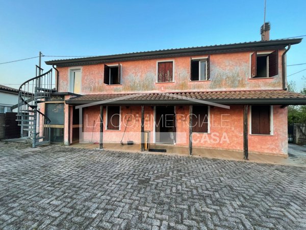 casa indipendente in vendita a Roncade in zona Musestre
