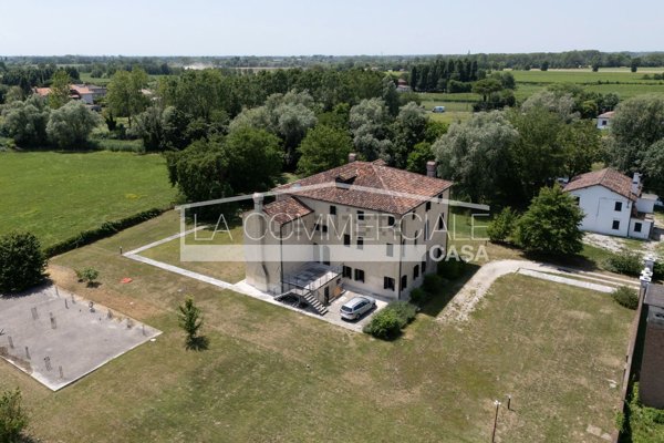 casa indipendente in vendita a Roncade in zona San Cipriano