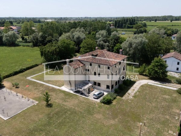villa in vendita a Roncade in zona San Cipriano