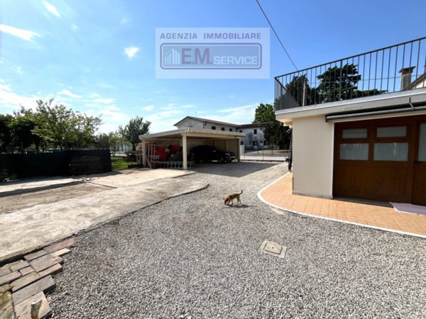 casa indipendente in vendita a Roncade in zona San Cipriano