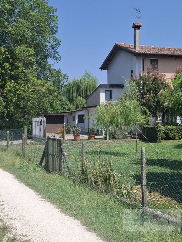 casa indipendente in vendita a Roncade in zona Ca' Tron