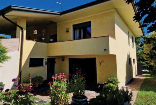 casa indipendente in vendita a Salgareda
