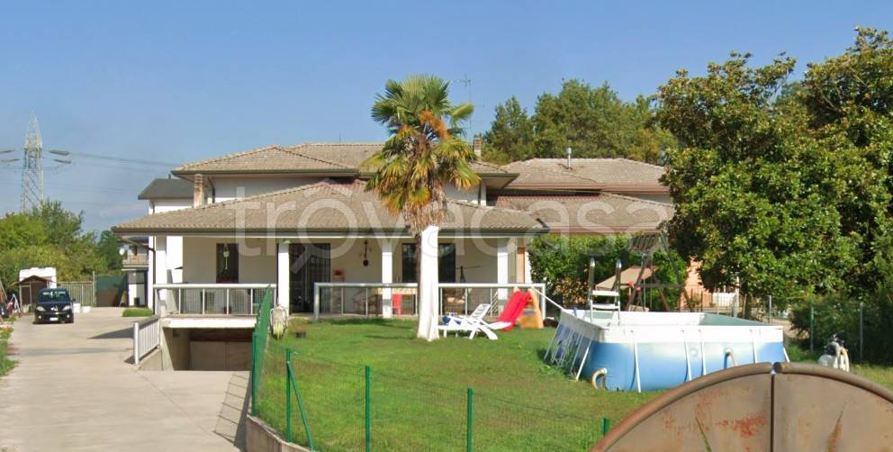 casa indipendente in vendita a Salgareda