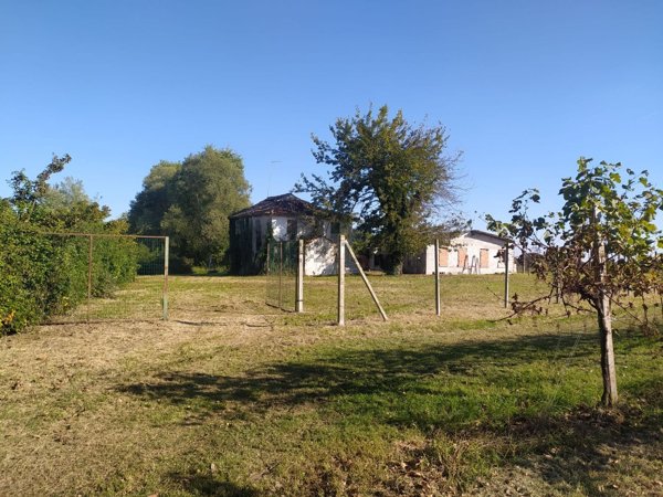 casale in vendita a Salgareda