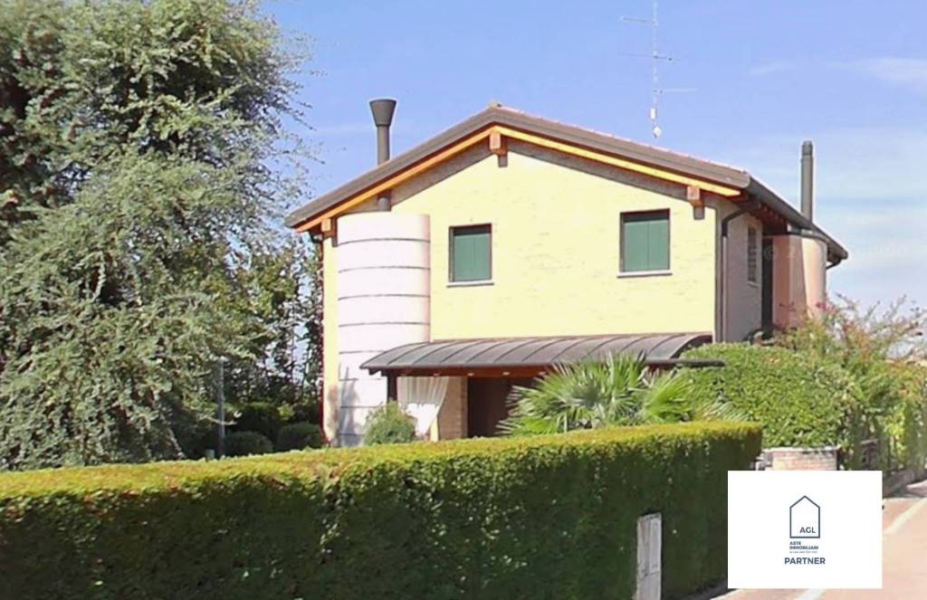 casa indipendente in vendita a Salgareda