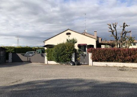 casa indipendente in vendita a Salgareda