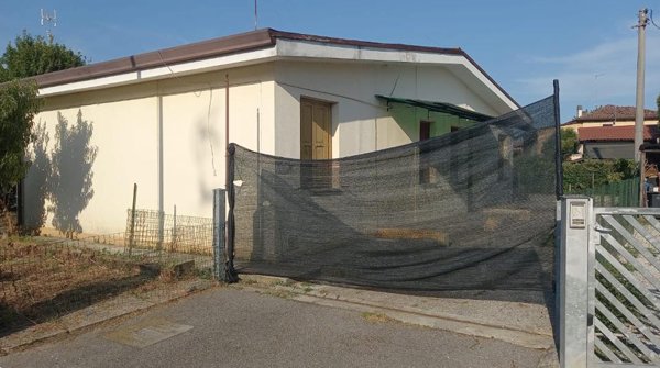 casa indipendente in vendita a Salgareda