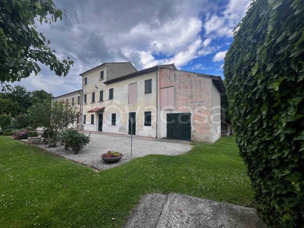 casa indipendente in vendita a Salgareda