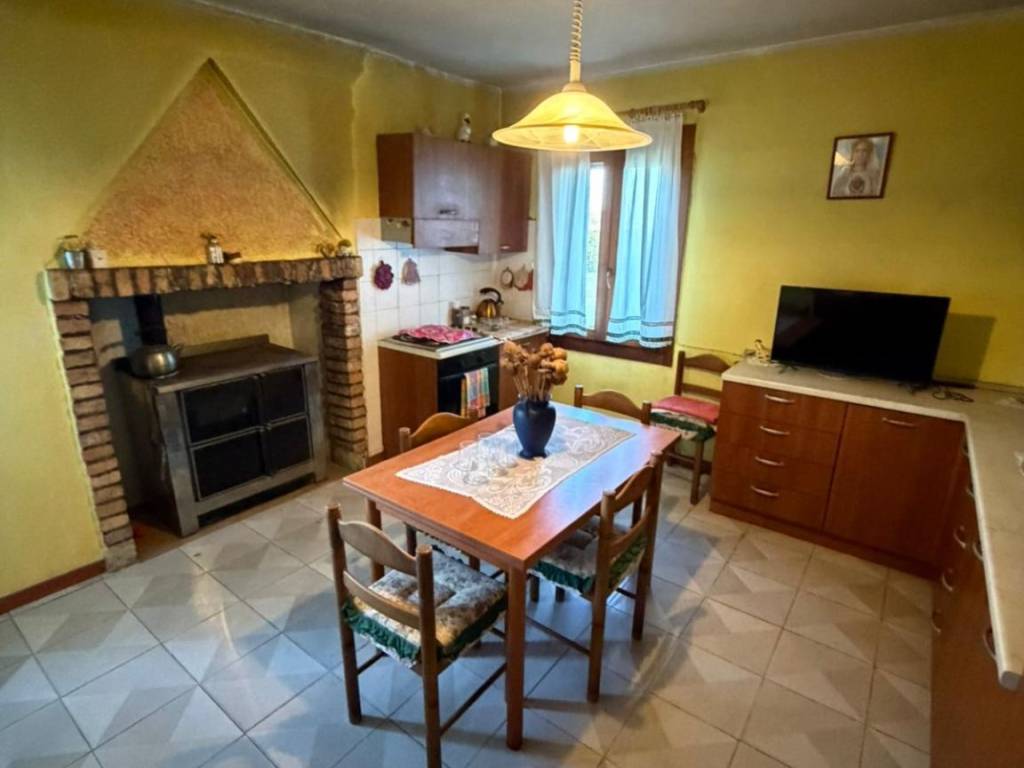 casa indipendente in vendita a Salgareda in zona Campobernardo