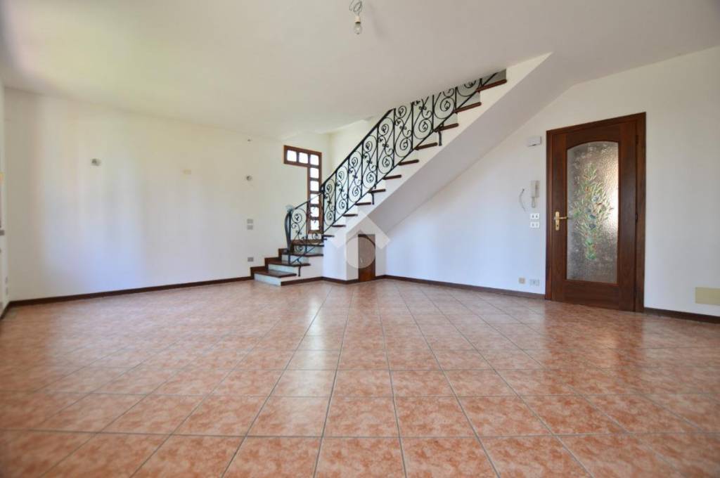 casa indipendente in vendita a Salgareda