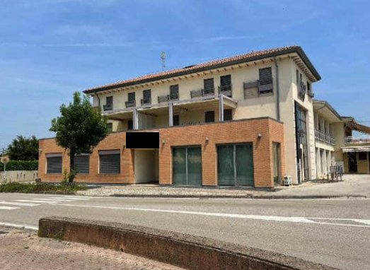 negozio in vendita a Salgareda in zona Campodipietra