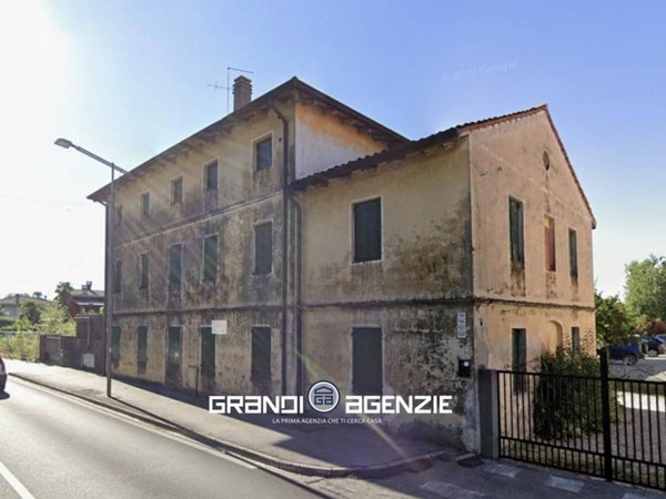 casa indipendente in vendita a Salgareda