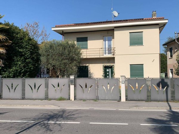 casa indipendente in vendita a Salgareda