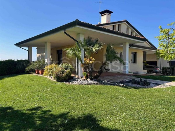 casa indipendente in vendita a Salgareda