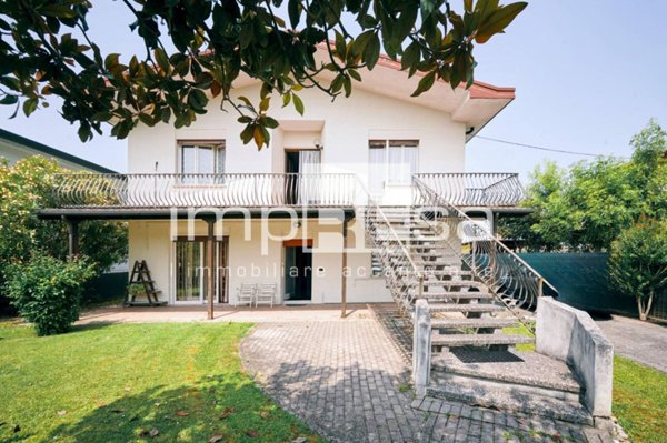 casa indipendente a San Biagio di Callalta in zona Fagarè della Battaglia