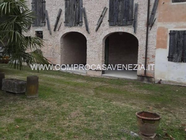 casale in vendita a San Biagio di Callalta