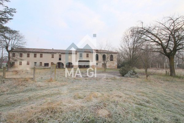 casale in vendita a San Biagio di Callalta