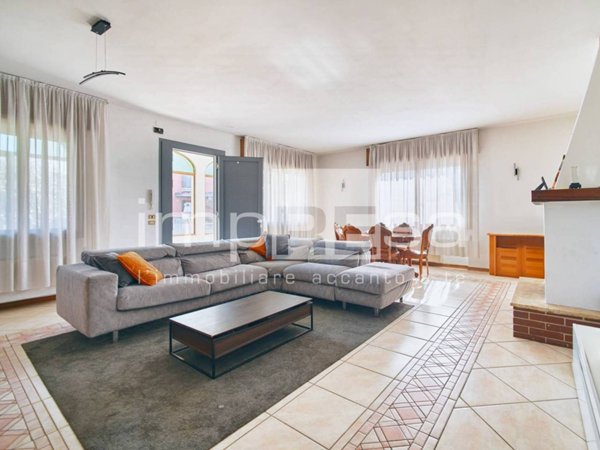 casa indipendente in vendita a San Biagio di Callalta in zona Cavriè