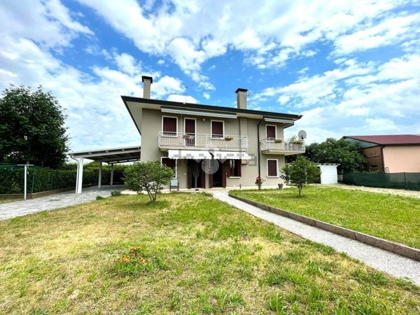 appartamento in vendita a San Biagio di Callalta in zona Olmi-San Floriano