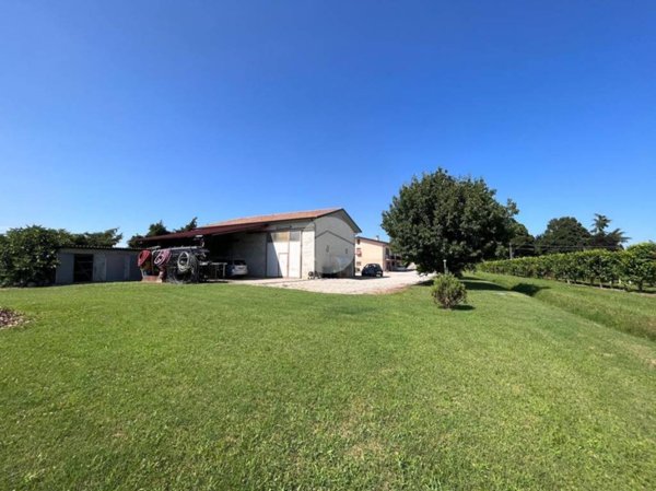 casa indipendente a San Biagio di Callalta in zona Sant'Andrea di Barbarana