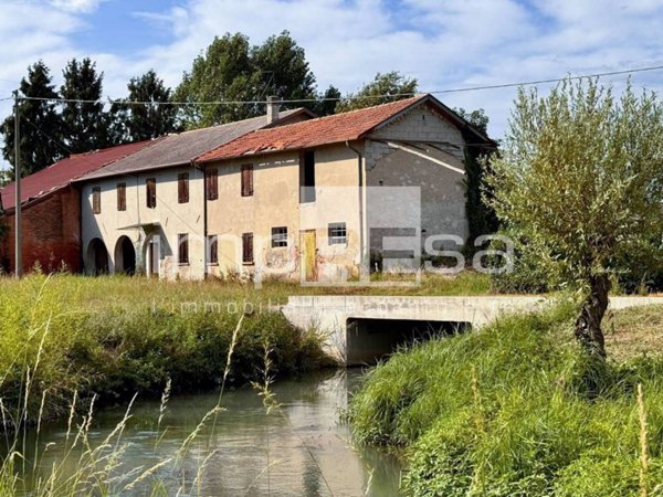 casale in vendita a San Biagio di Callalta
